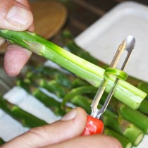 Epluchage d'Asperges